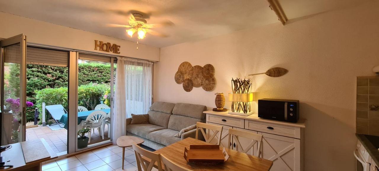 Le Tamaya Plage Charmant T2 En Rez De Jardin A 2 Pas D Une Belle Plage De Toutes Commodites Et Centre Ville Port Cavalaire-sur-Mer Luaran gambar